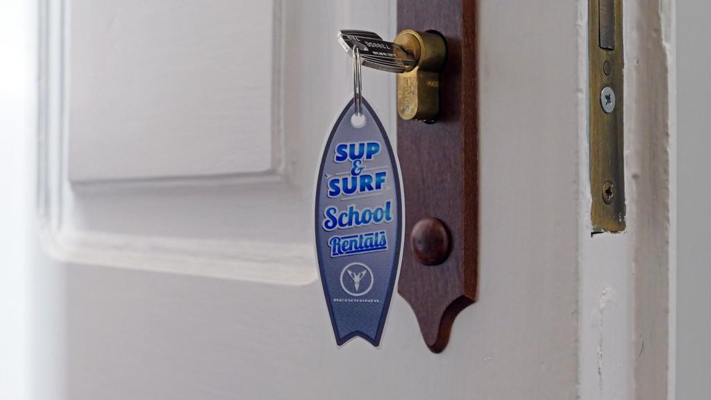 דירות אובאר Furadouro Surf Camp מראה חיצוני תמונה